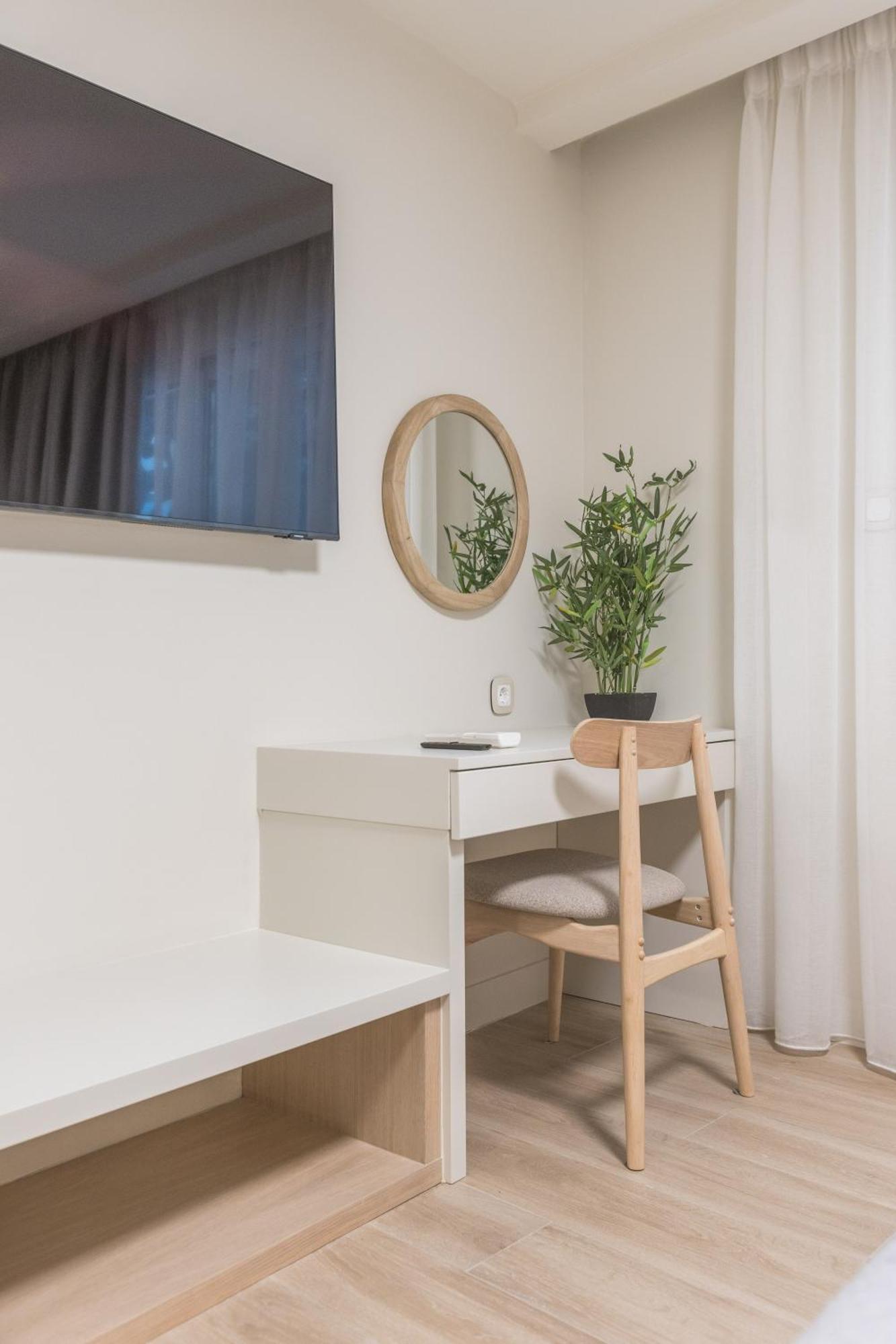 The Mediterranean Suites Piraeus Exterior photo