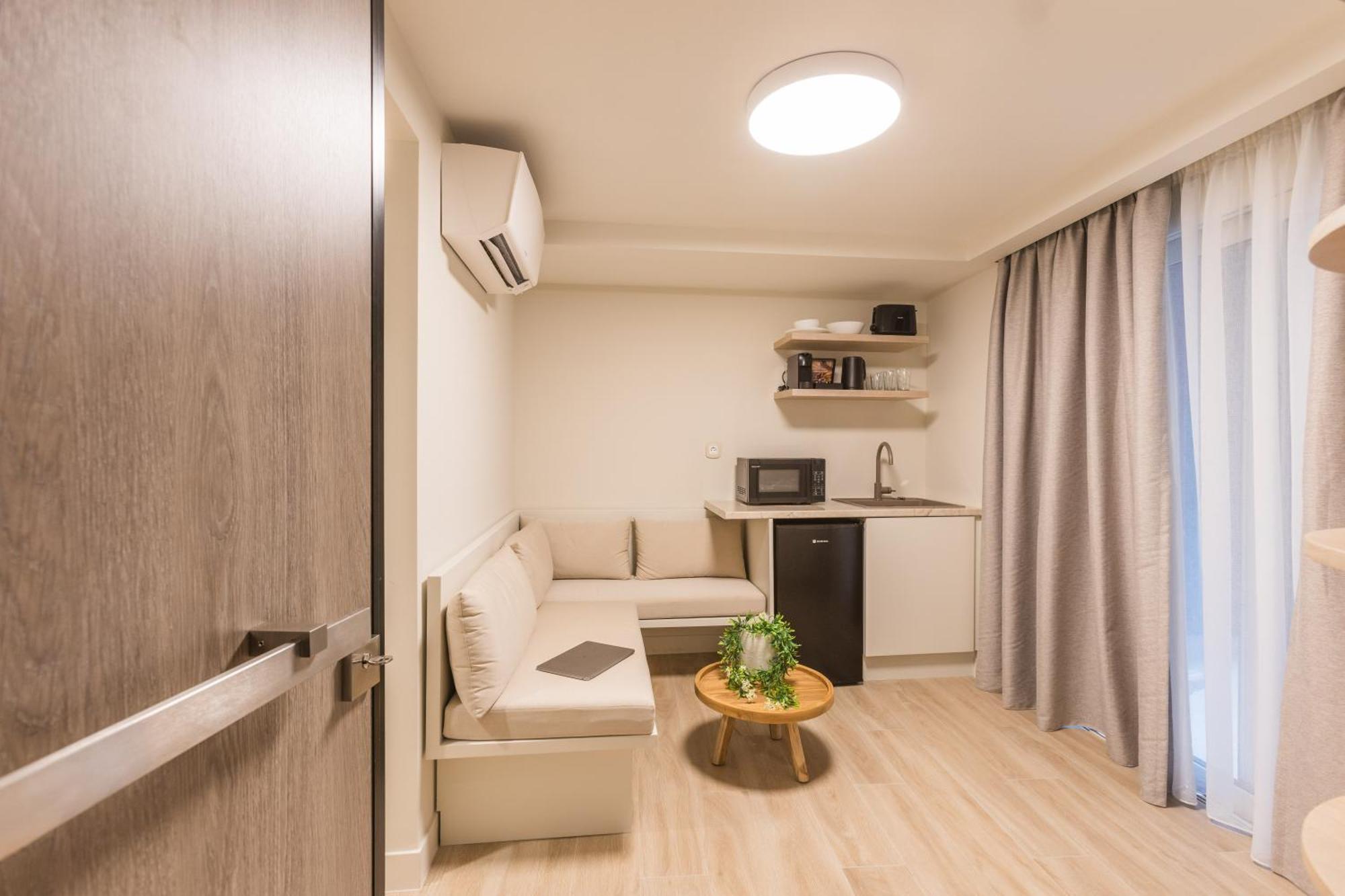 The Mediterranean Suites Piraeus Exterior photo